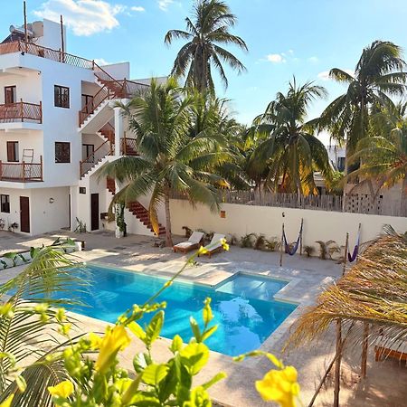 Mexhe Hotel El Cuyo Luaran gambar