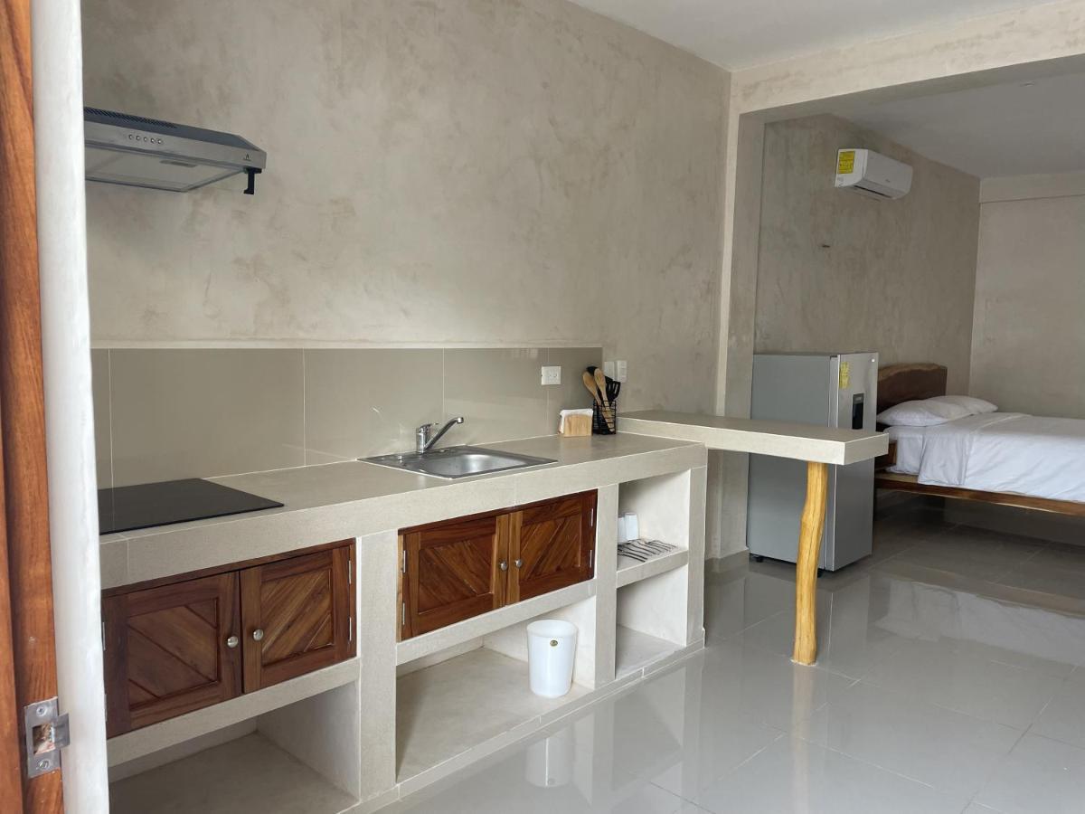 Mexhe Hotel El Cuyo Luaran gambar