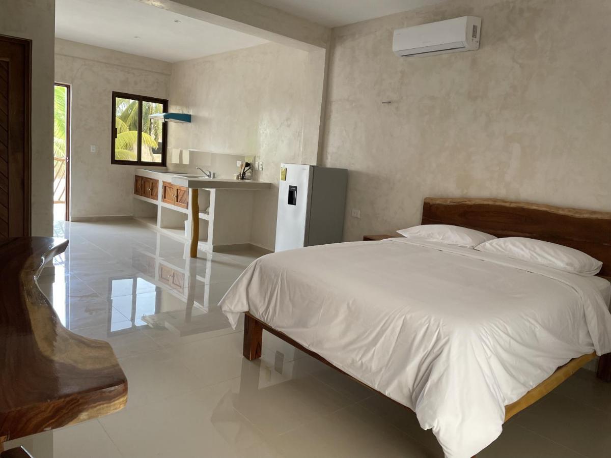 Mexhe Hotel El Cuyo Luaran gambar