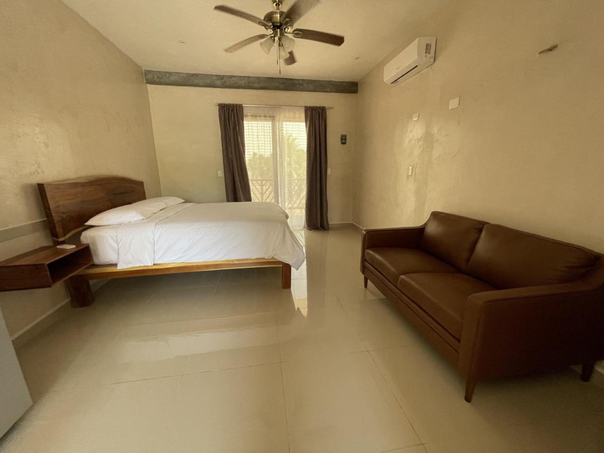 Mexhe Hotel El Cuyo Luaran gambar