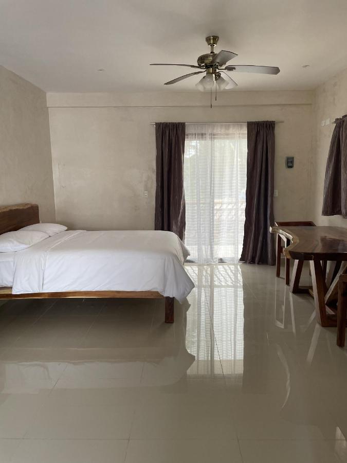 Mexhe Hotel El Cuyo Luaran gambar