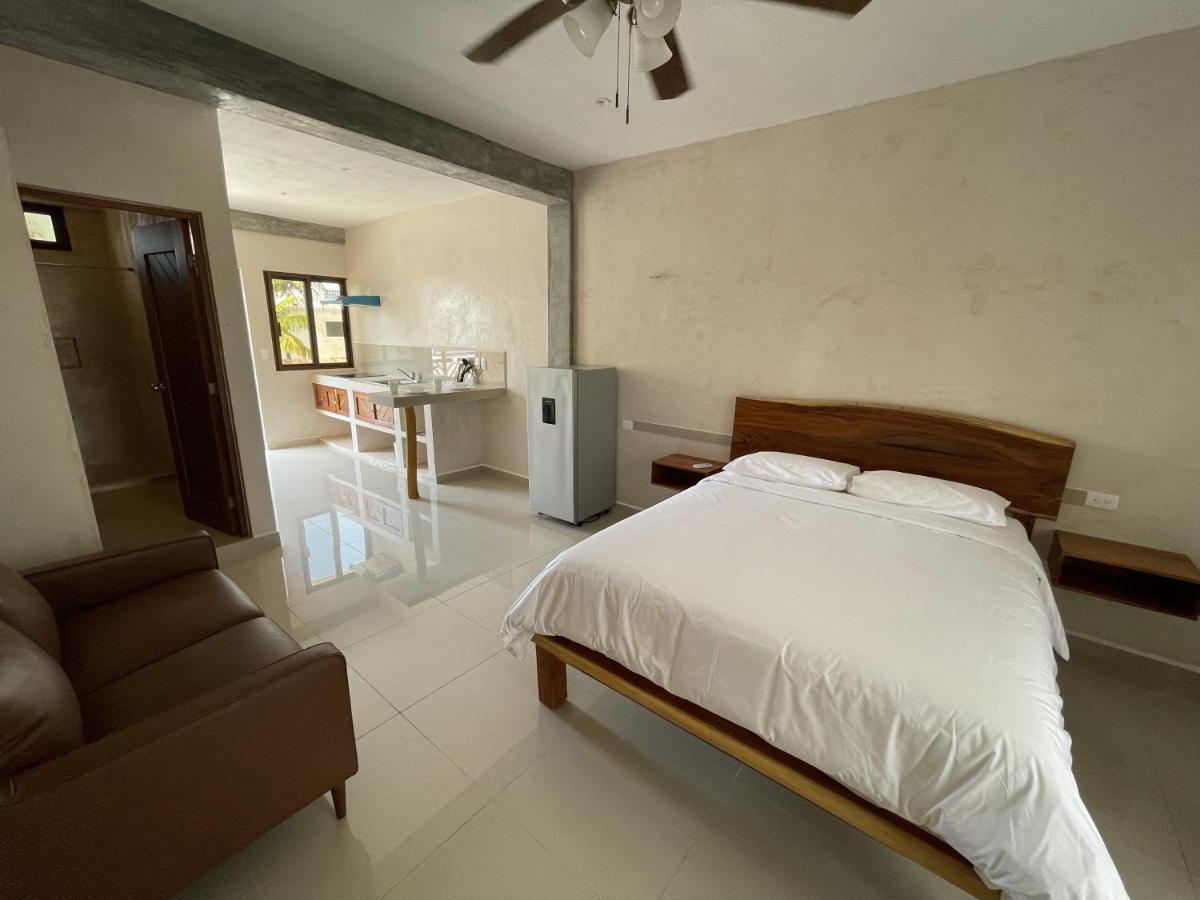Mexhe Hotel El Cuyo Luaran gambar