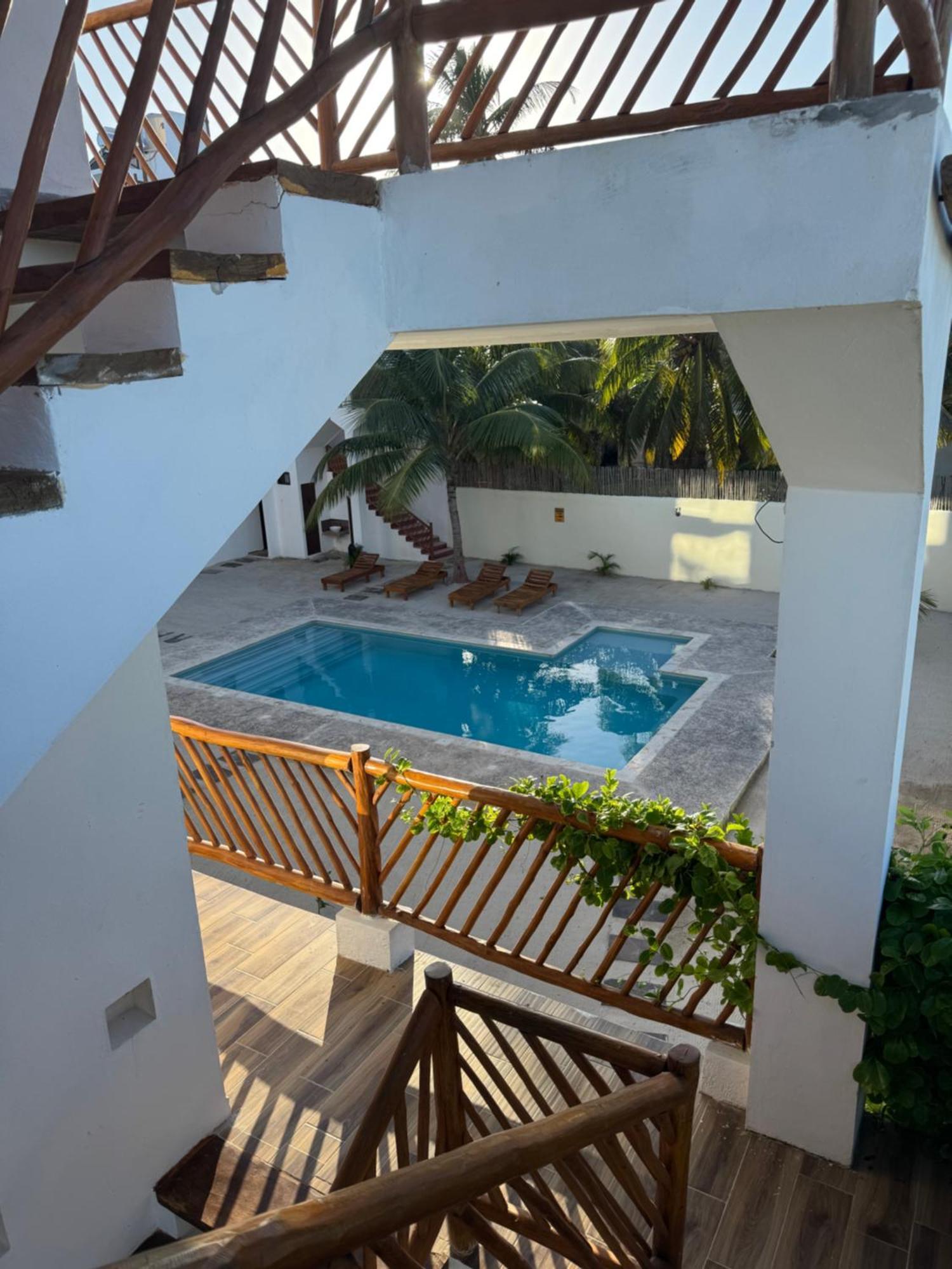 Mexhe Hotel El Cuyo Luaran gambar