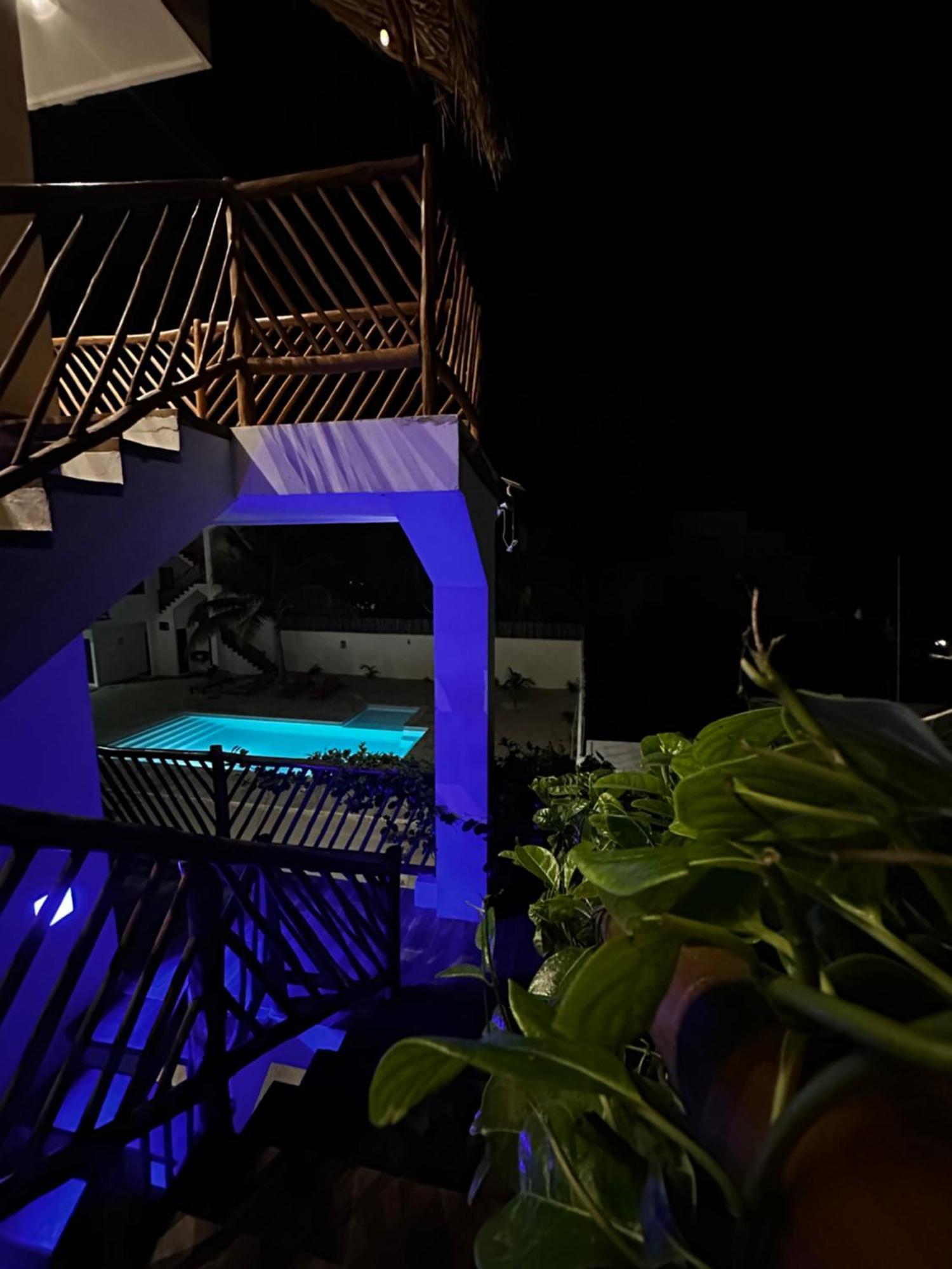 Mexhe Hotel El Cuyo Luaran gambar