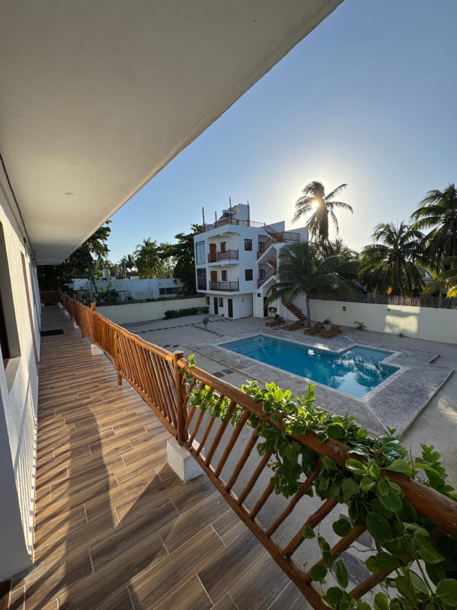 Mexhe Hotel El Cuyo Luaran gambar