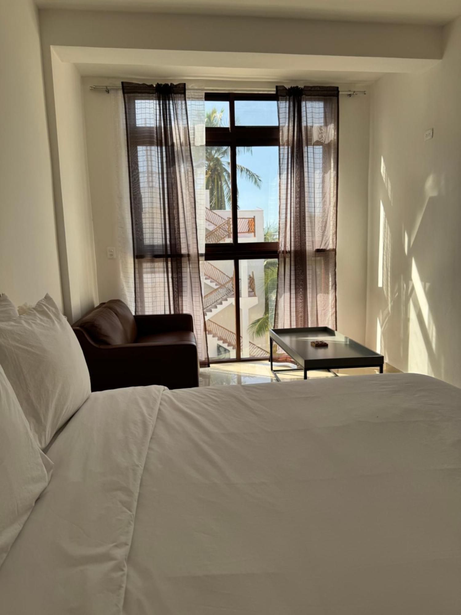 Mexhe Hotel El Cuyo Luaran gambar