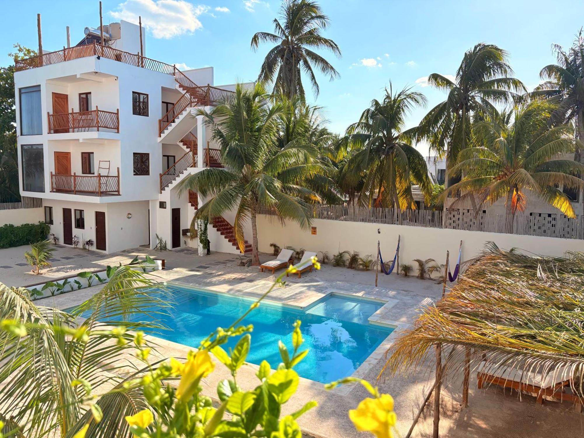 Mexhe Hotel El Cuyo Luaran gambar